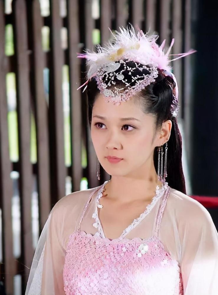 《刁蛮公主》15年后,女一女二都销声匿迹,打酱油的她却红得发紫