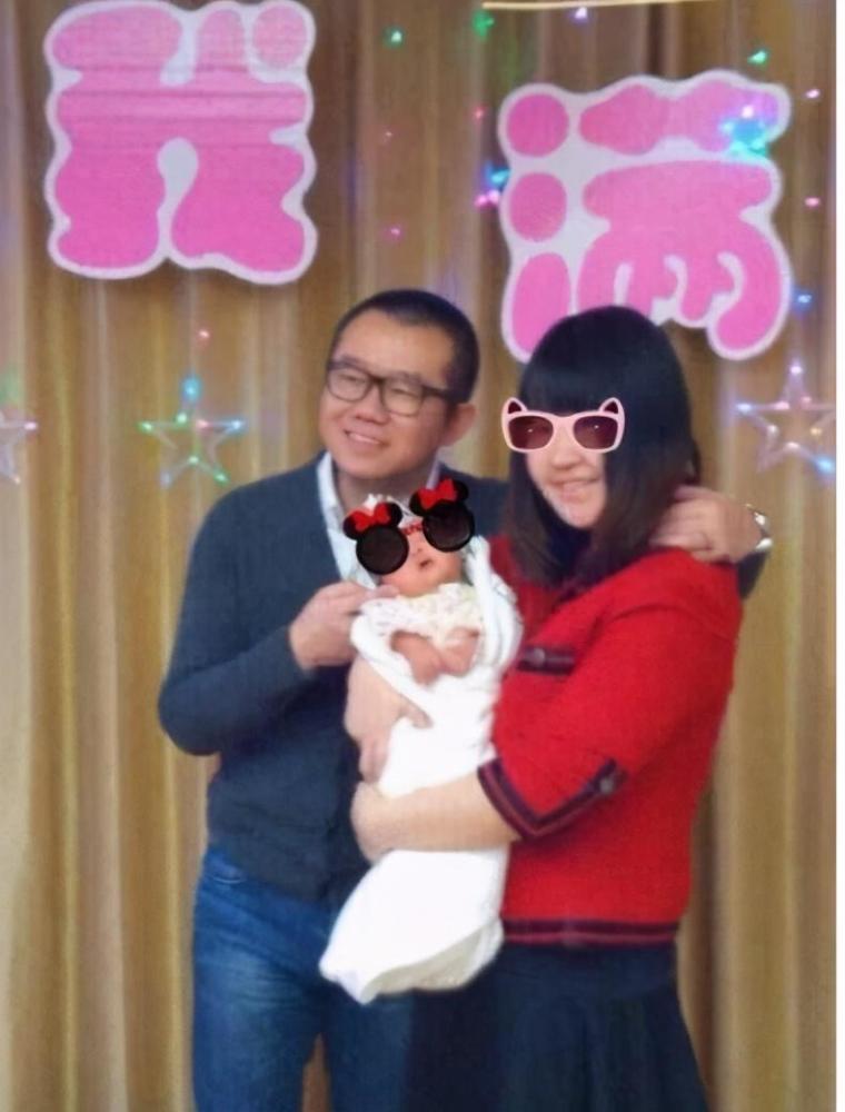 涂磊认识现任妻子小丸子的时候,正值人生低谷,一穷二白,在情人节认识