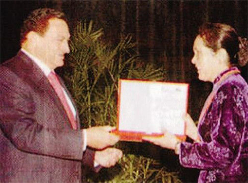 李爱珍|李爱珍：中国女科学家，4次申请中科院院士被拒，后当选美国院士