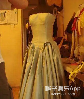 elie saab|闹笑话的不止她一个？