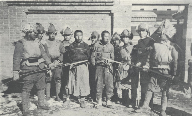 他是开国少将,1967年他一时糊涂,当众打了开国元帅两巴掌|李钟奇|开国