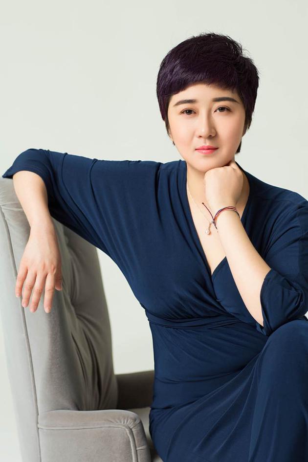 张纪中|69岁张纪中真惨，娇妻晒幸福合照没祝福，评论区还一片污言秽语