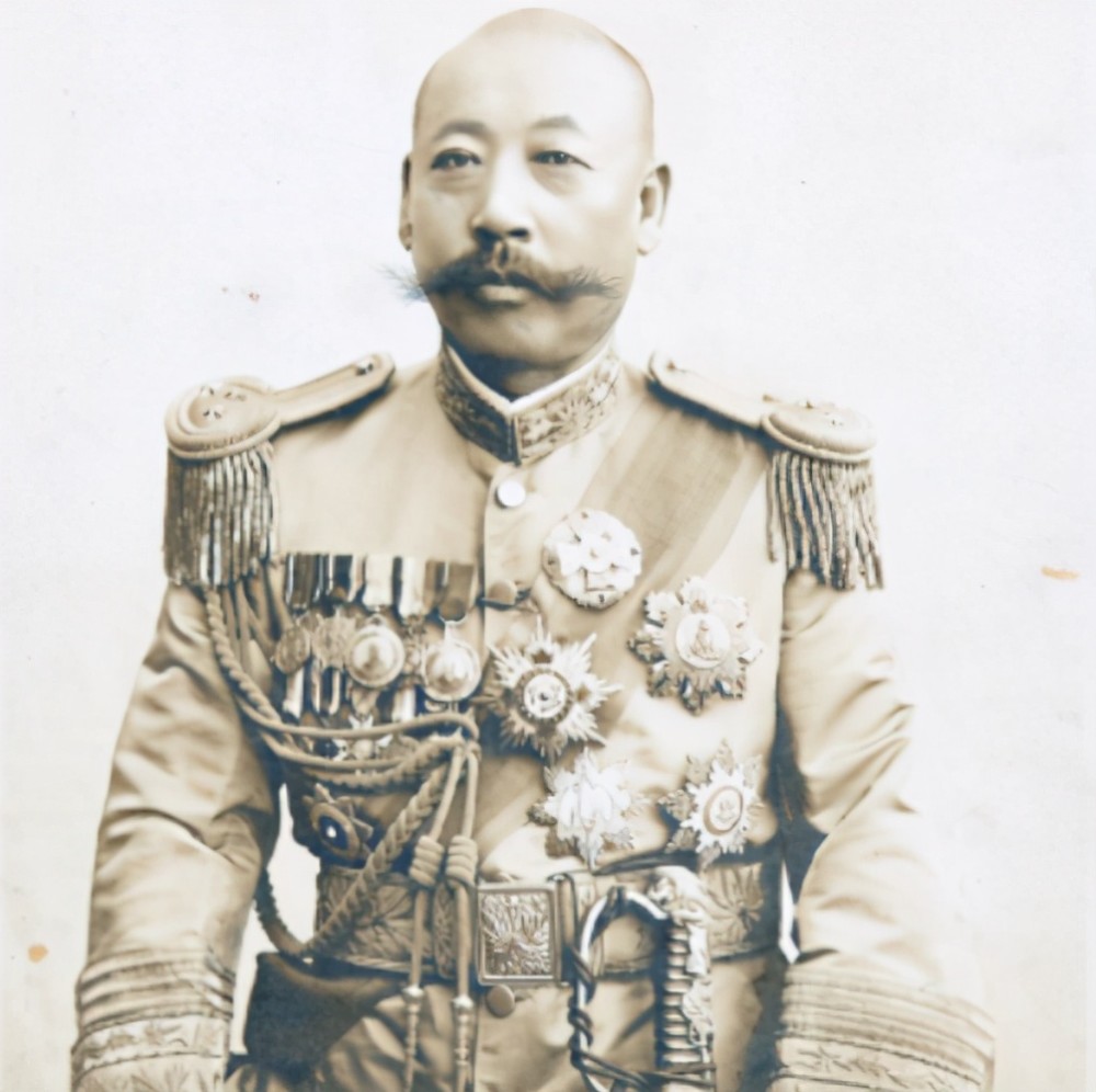 秀才成为民国常胜将军第一位登上美国时代周刊的中国人