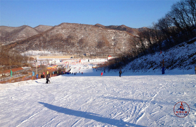 東風湖冰雪大世界是本溪比較早的滑雪場,裡面玩的很多幾乎每年都會去