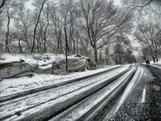 山坡田野道路上,都不會出現因冰雪融化而導致的道路泥濘的狀況發生