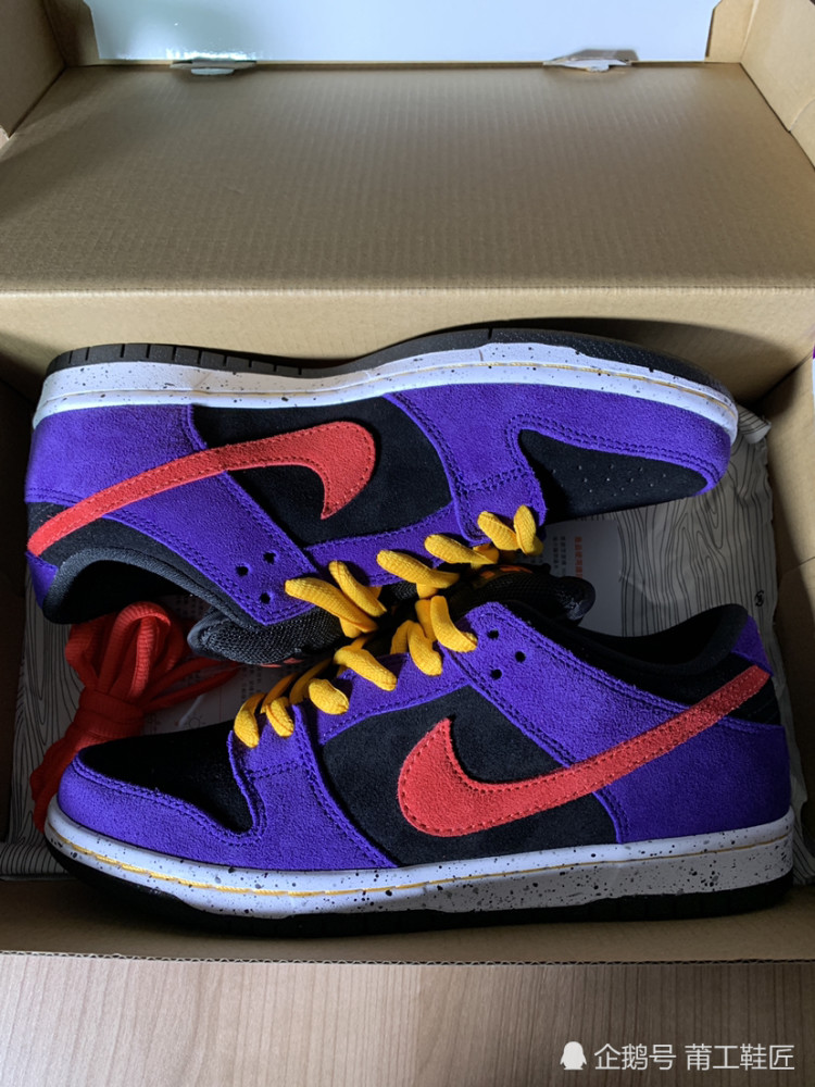 nike sb dunk"acg"紫黑,人称蝎子莱莱开箱测评!_腾讯新闻