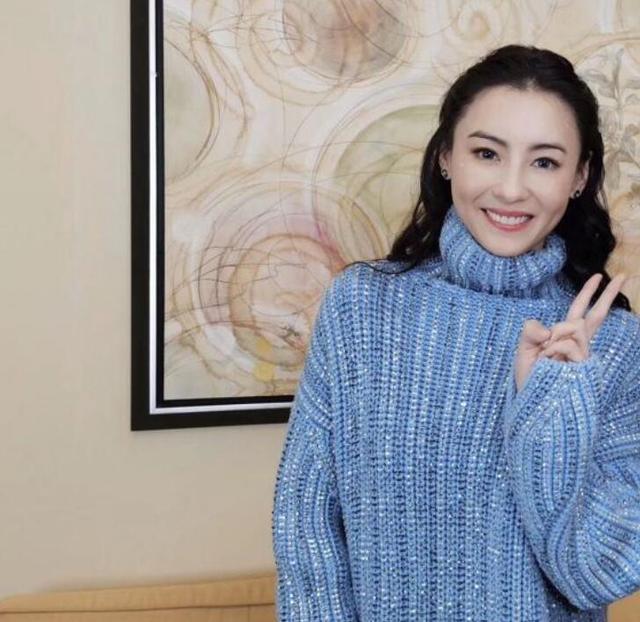 张柏芝|张柏芝三胎儿子生活照曝光，谢振轩颇有哥哥范，对小王子十分照顾