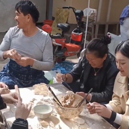 朱之文|《星光大道》总决赛，于文华助阵小英夫妻，爱徒大衣哥已成评委