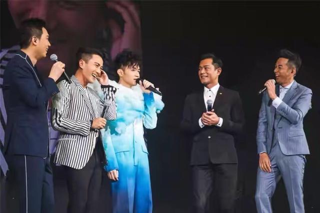 吴家乐|48岁香港男演员主动辞职：时代抛弃你的时候，连一声再见都不说