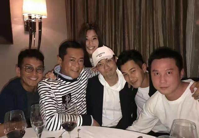 吴家乐|48岁香港男演员主动辞职：时代抛弃你的时候，连一声再见都不说