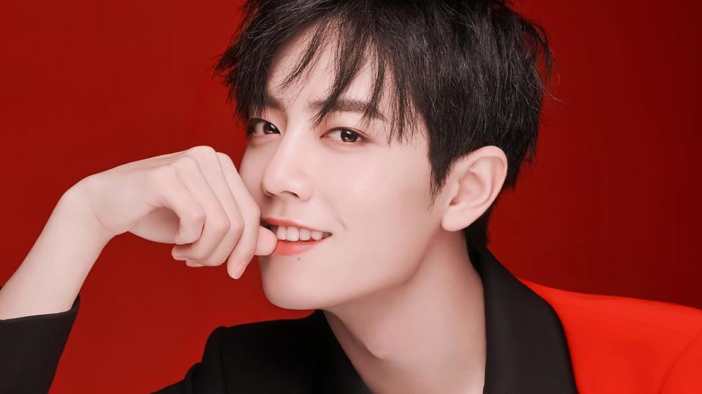 余生,请多指教|肖战即将开启霸屏模式！3部作品均要定档，海报再登优秀报刊