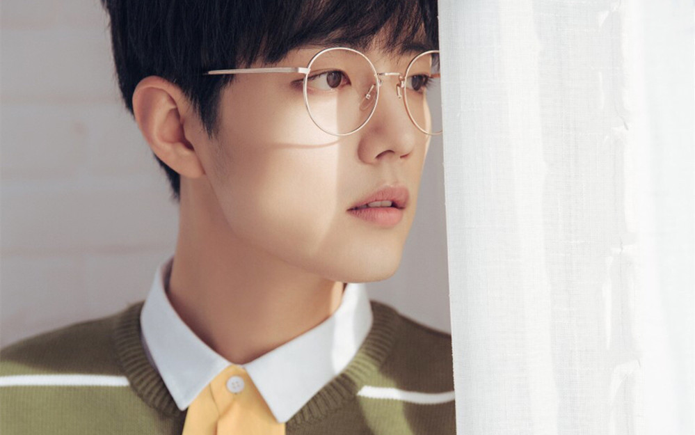 余生,请多指教|肖战即将开启霸屏模式！3部作品均要定档，海报再登优秀报刊