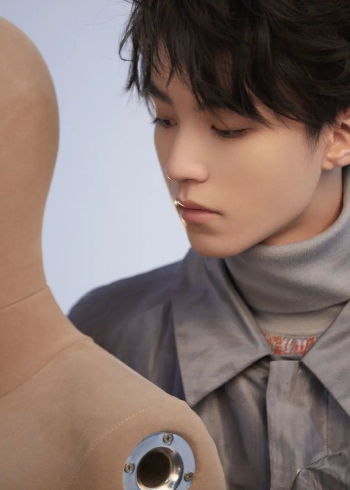 王俊凯|王俊凯又登央视节目了！演唱会版本的《美丽》在全国观众面前播放