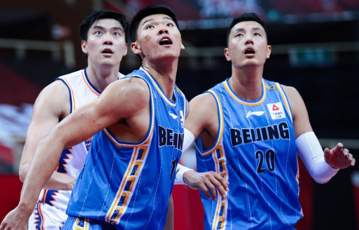 李慕豪|双塔变双坑！李慕豪3战17犯＋范子铭0分 重用混血内线太无奈