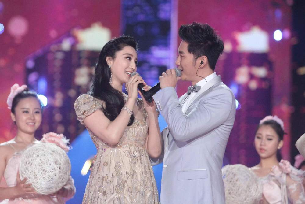 范冰冰|网曝范冰冰李晨早已领证结婚，分手是离婚，秀恩爱的微博至今没删