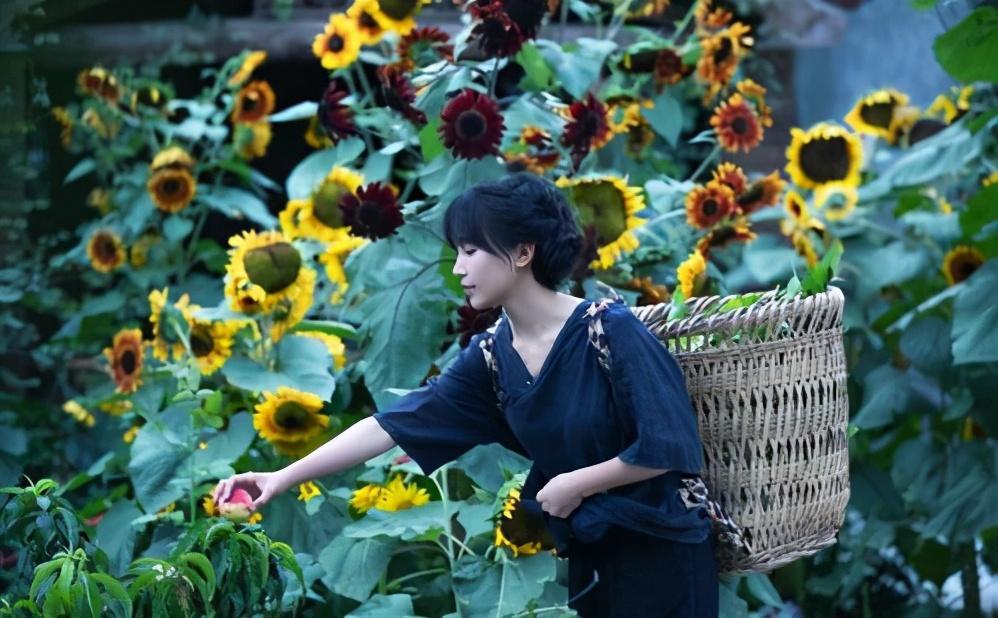 李子柒|30岁李子柒首曝择偶标准，这一点要求看似玩笑，实则才是重中之重