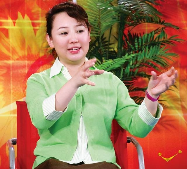 这就是专业和业余的区别,主持人业务能力差到什么程度,可见一斑