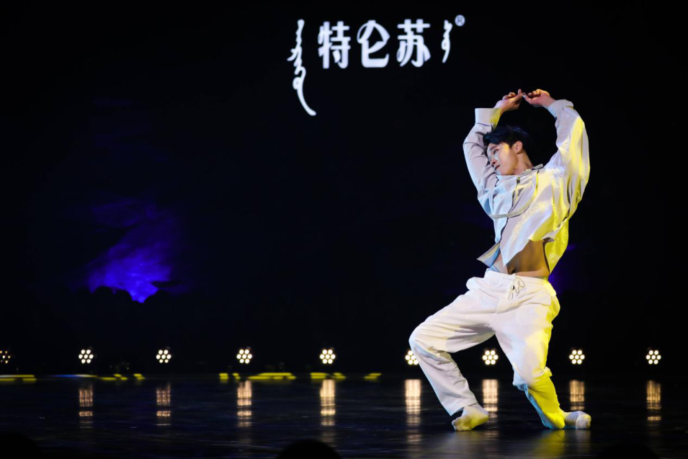 中国舞者张翰图片