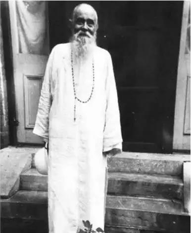 宣埃蒙德·巴恪思|八国联军睡了慈禧的床，还刻了一行外语，慈禧问何义？没人敢翻译