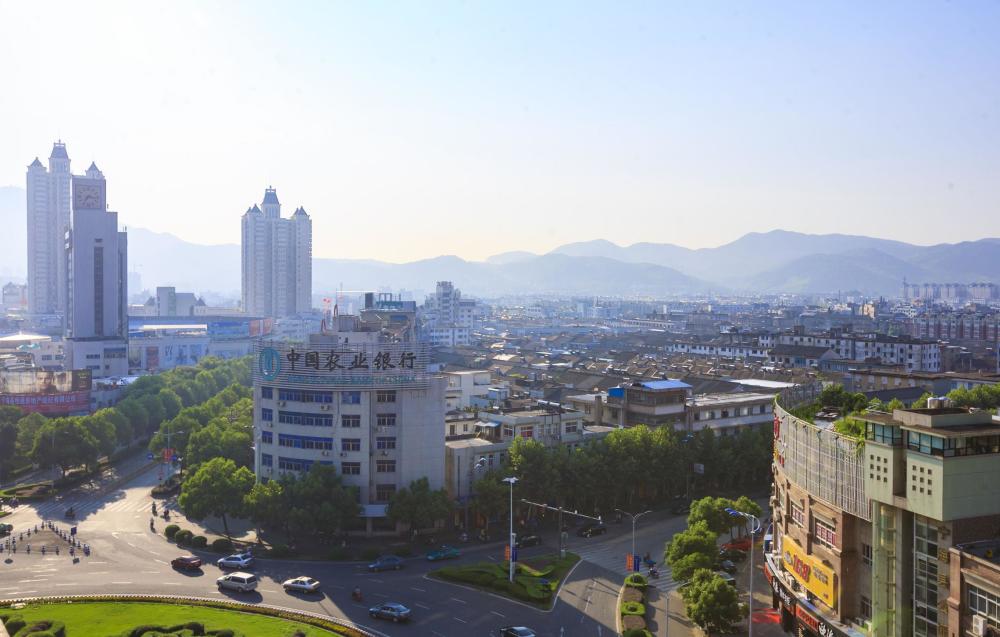 房价|楼市现原形：3年房价跌52％，浮亏100万，90平米降36万