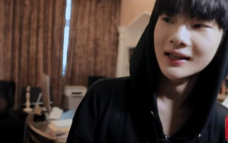 周震南|男版曲婉婷？周震南父母被曝欠债上亿，他却享受在虚假的富二代人设中