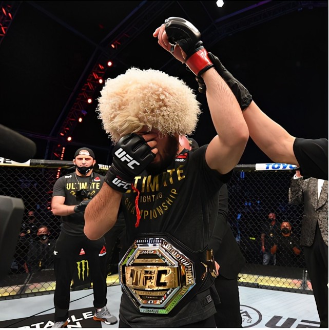 今晨,小鹰29连胜,挥泪退役