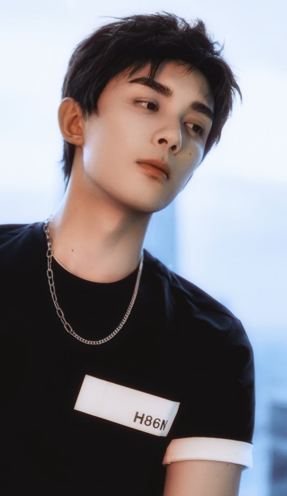 惊艳你的吴磊,家有少年初长成