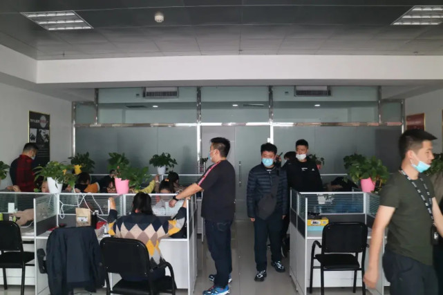 网络诈骗|“戏精”电信网络诈骗窝点被捣毁，涉案“剧本”达百余部