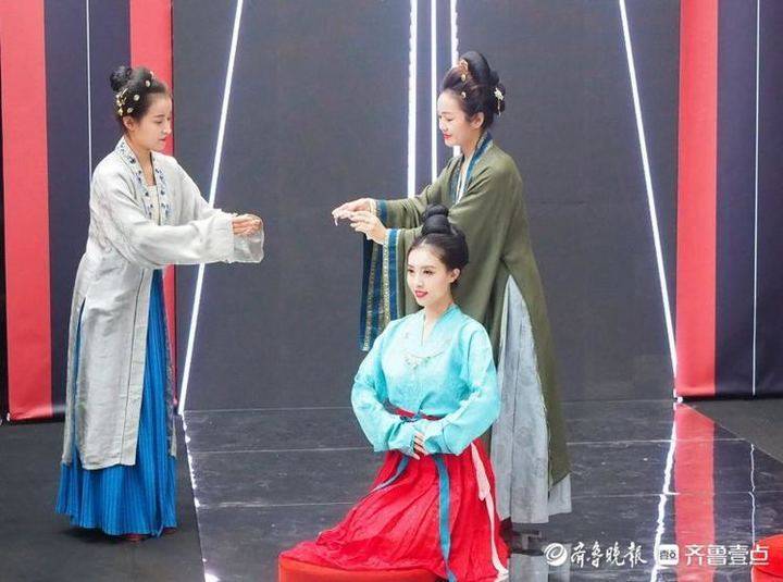 成人礼|全国非遗展济南演员演绎古代汉族成人礼——冠笄之礼