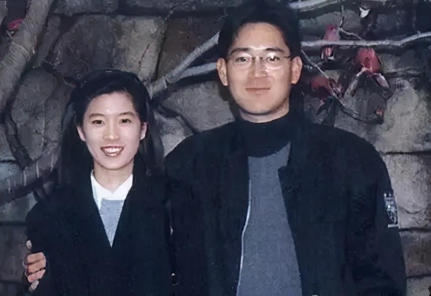 李健熙|韩国首富李健熙去世！留下巨额财产，豪门争夺战比韩剧精彩