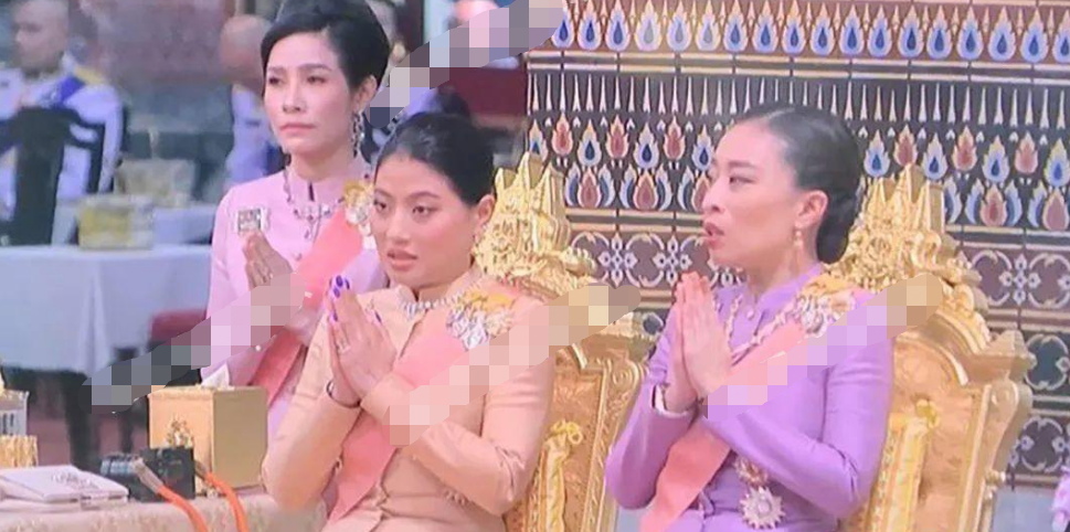 诗妮娜贵妃|诗妮娜贵妃又被边缘化！戴着名贵奢华的珠宝，却眼神空洞面容憔悴