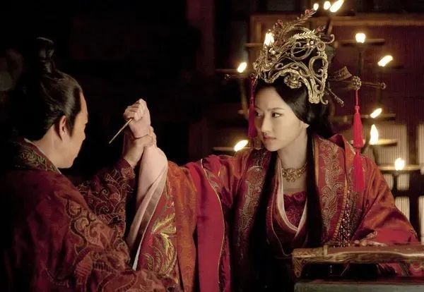 景甜|从人间富贵花，到食烟火的大甜甜