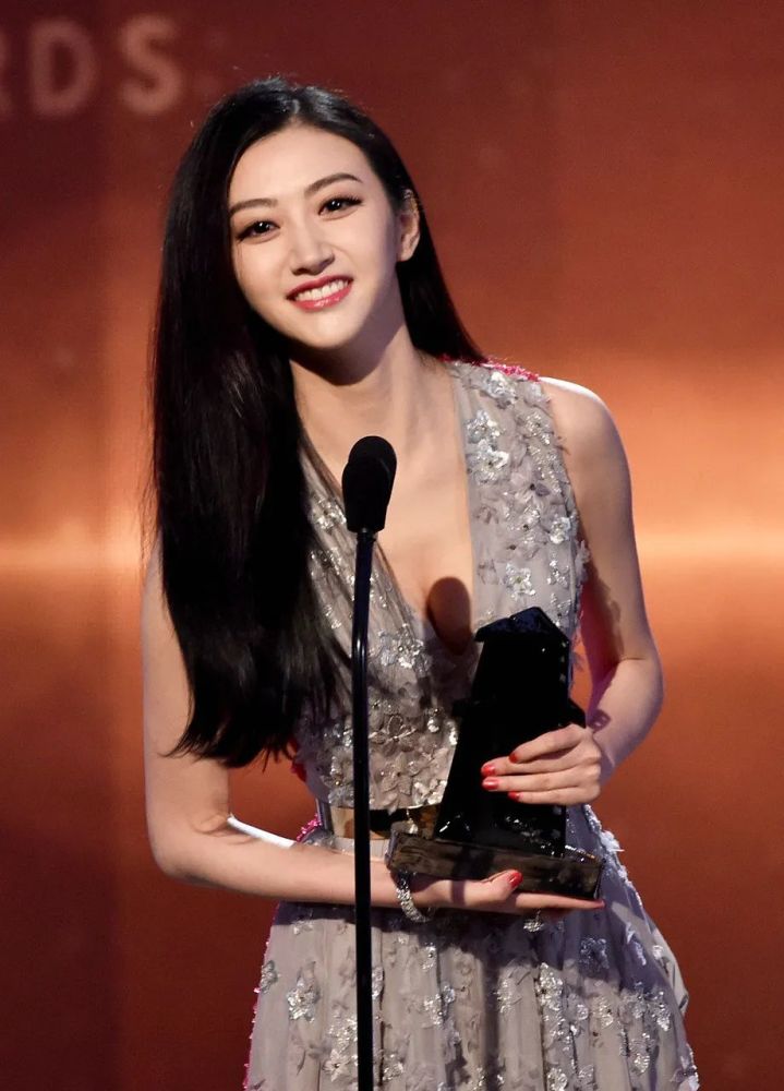 景甜|从人间富贵花，到食烟火的大甜甜