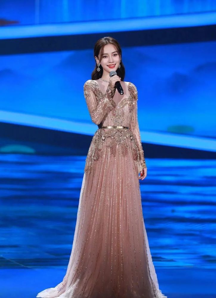 景甜|从人间富贵花，到食烟火的大甜甜