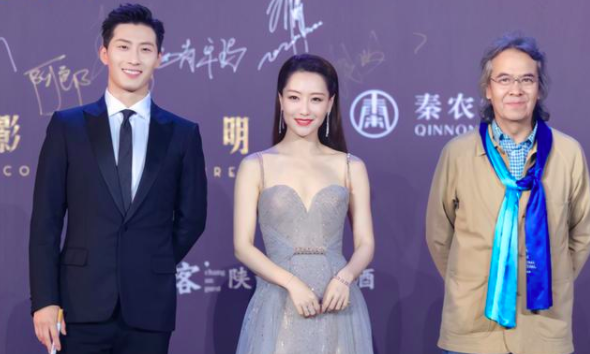 白冰|白冰揭开大牌咖位鄙视链，扯下了明星光鲜亮丽的遮羞布