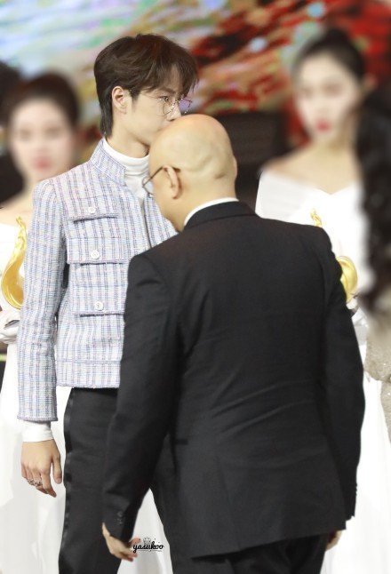 明星错位照到底有多好笑,何老师让人太意外