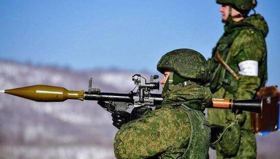 火箭筒和轻型火箭炮可以认为是步兵手中和迫击炮并列的基层支援武器.