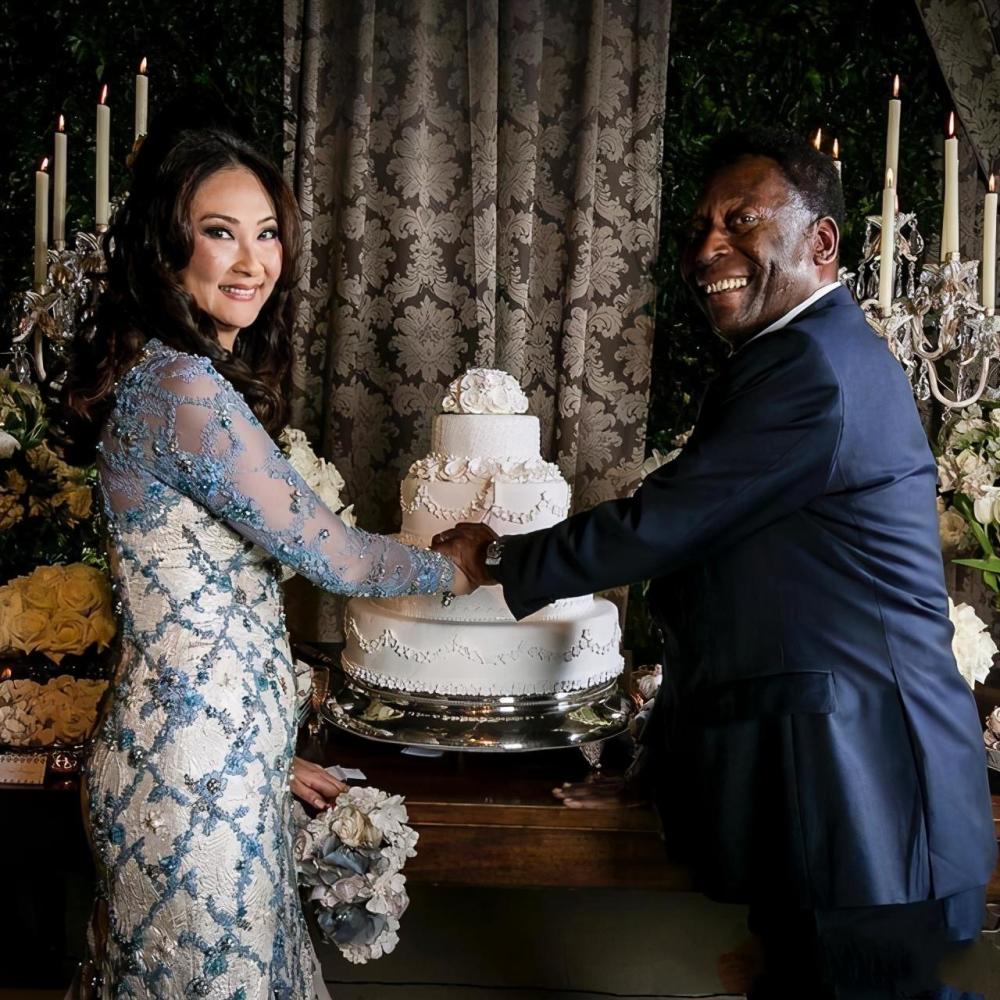 贝利励志史:光脚踢球成就球王!