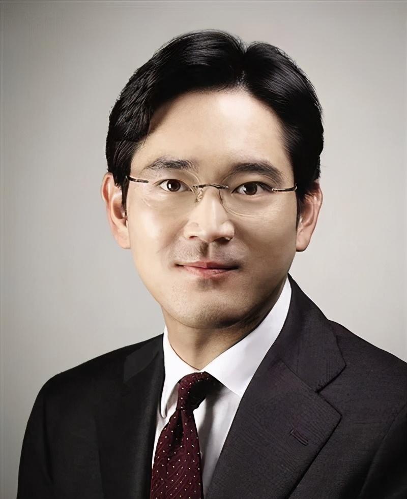 韩首富李健熙去世,长公主李富真或无缘接班,千亿财产落哥哥之手