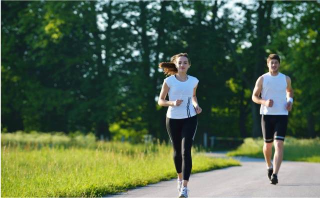 高发|27岁女网红直播突发面瘫，医生提醒：冬季中风高发期，谨记这2件事