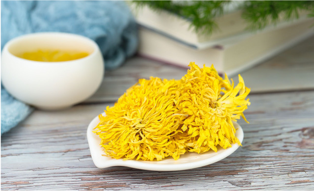 高发|27岁女网红直播突发面瘫，医生提醒：冬季中风高发期，谨记这2件事