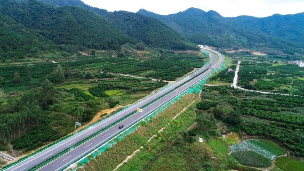 昭平至蒙山高速公路通车啦!全程只要30分钟…_腾讯新闻