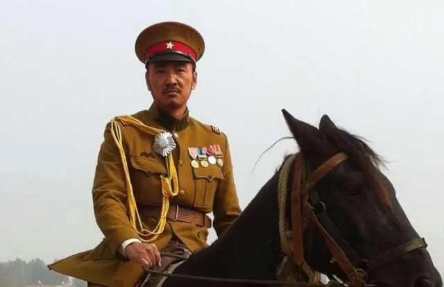 这也是日本士兵为什么挤破脑袋都想当大佐的原因之一,毕竟有俸禄的