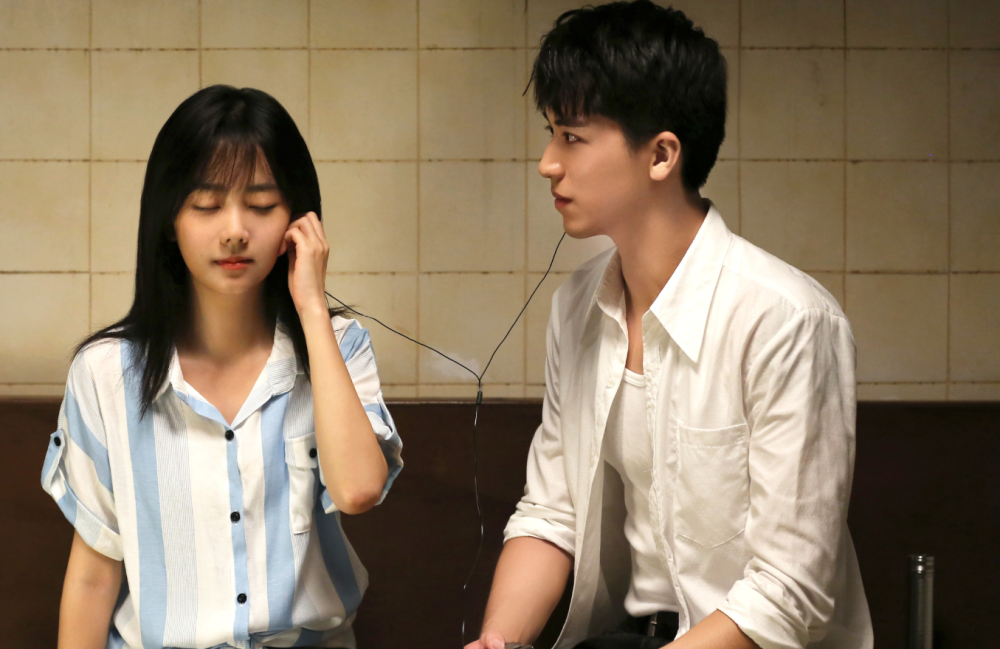 张新成看了谭松韵新剧以后很生气,原因很搞笑,关系成谜