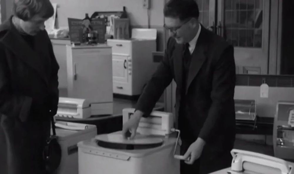 大卫·爱登堡|豆瓣9.9分神作背后的男神，终于不再低调