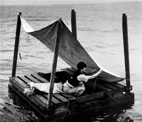 潘濂|中国小伙海上漂流133天，靠喝鸟血为生，路过商船因亚洲面容不肯救