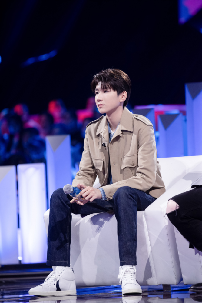 王源|王源晒和陈小春新作，王俊凯和千玺热情捧场，文案尽显兄弟情深