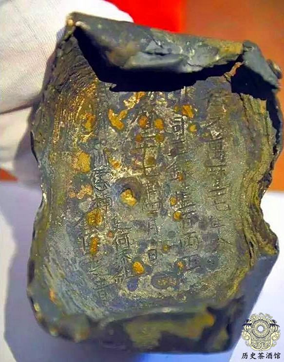 实拍张献忠沉银发掘现场河滩堆满金银图九文物曾被以800万盗卖