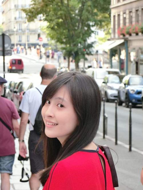 林奕含一朵被国文老师侵染了的花儿