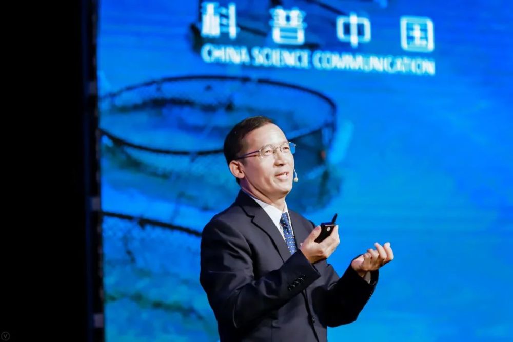 李道亮|苦、脏、累、穷？水产的互联网时代，一人就能养百吨鱼